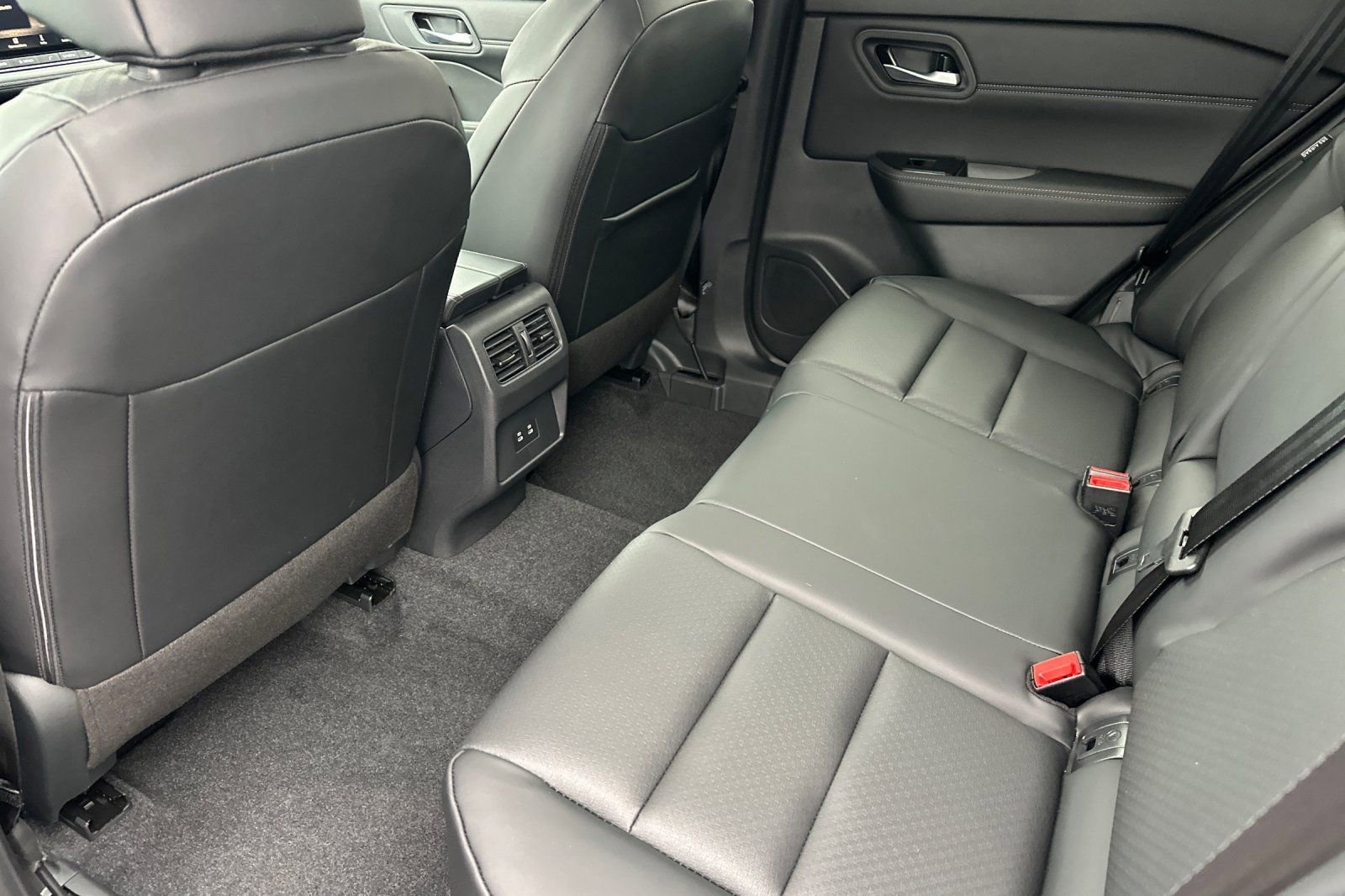 New 2026 Nissan Rogue SV image 14