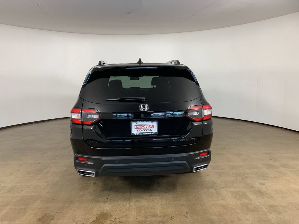 Used 2025 Honda Pilot Black Edition image 10