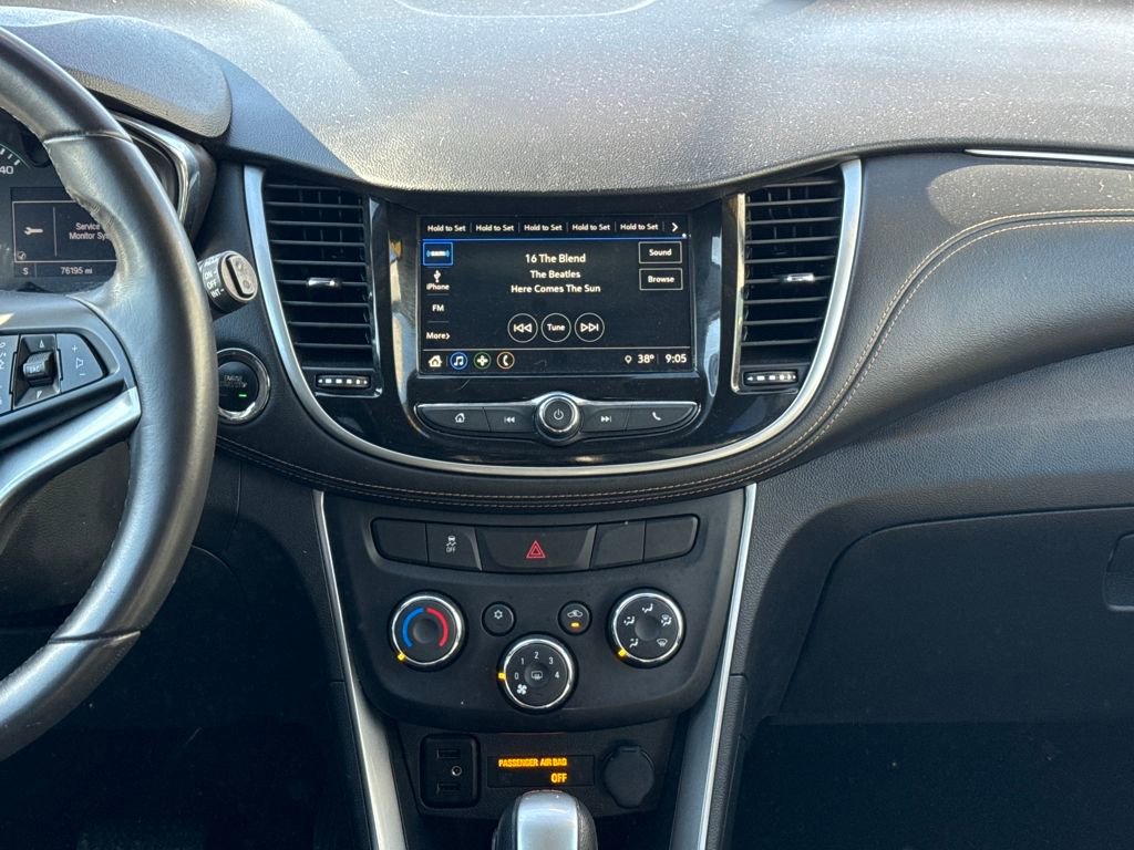 Used 2018 Chevrolet Trax LT w/ LT Convenience Package image 18