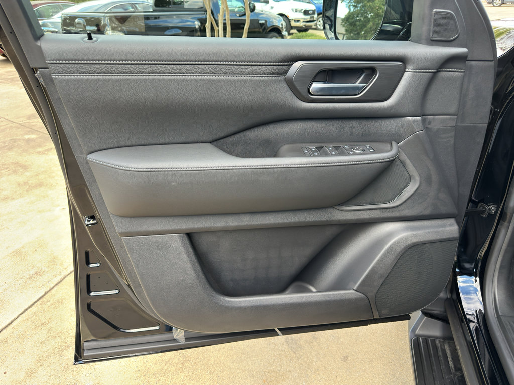 New 2026 Nissan Armada SV image 10