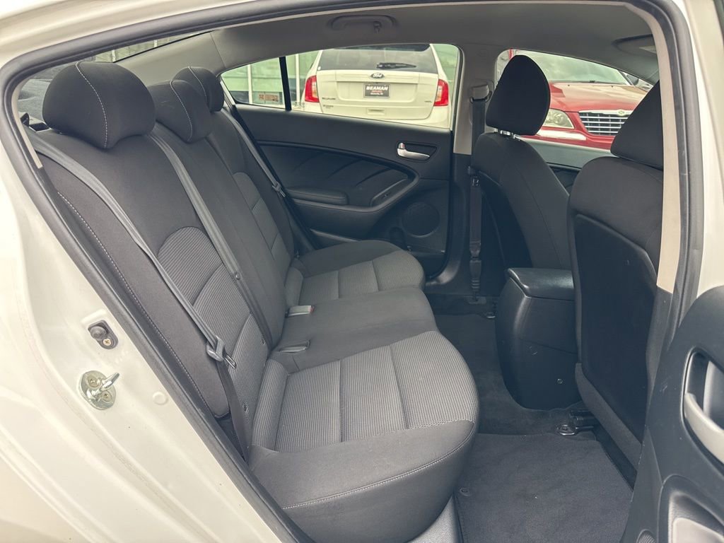 Used 2017 Kia Forte LX image 21