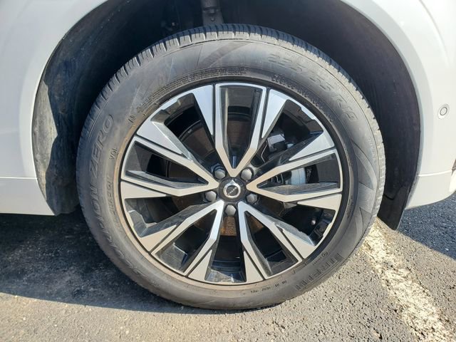 Used 2025 Volvo XC60 B5 Plus image 6