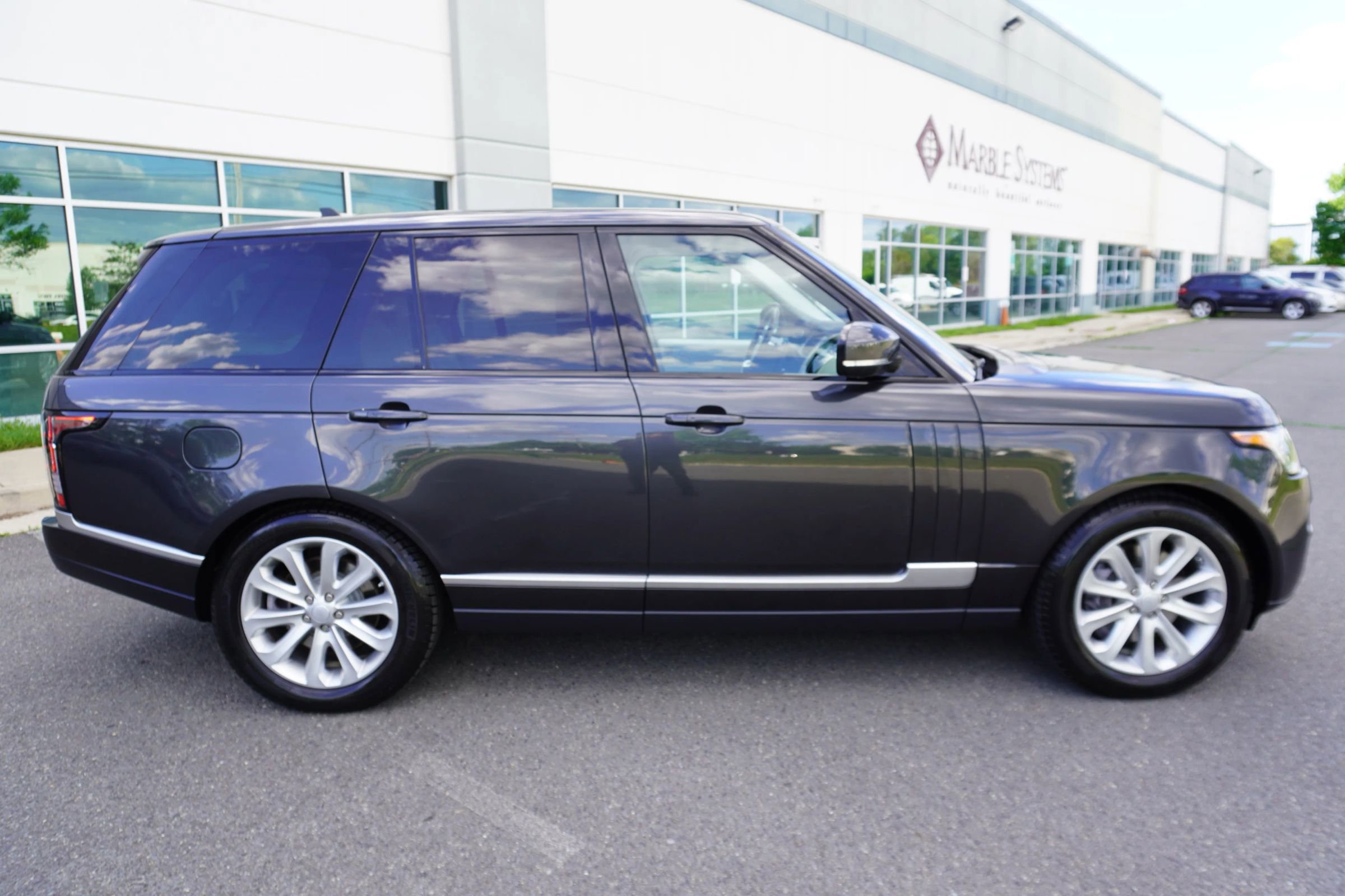 Used 2016 Land Rover Range Rover HSE AWD/4WD image 8