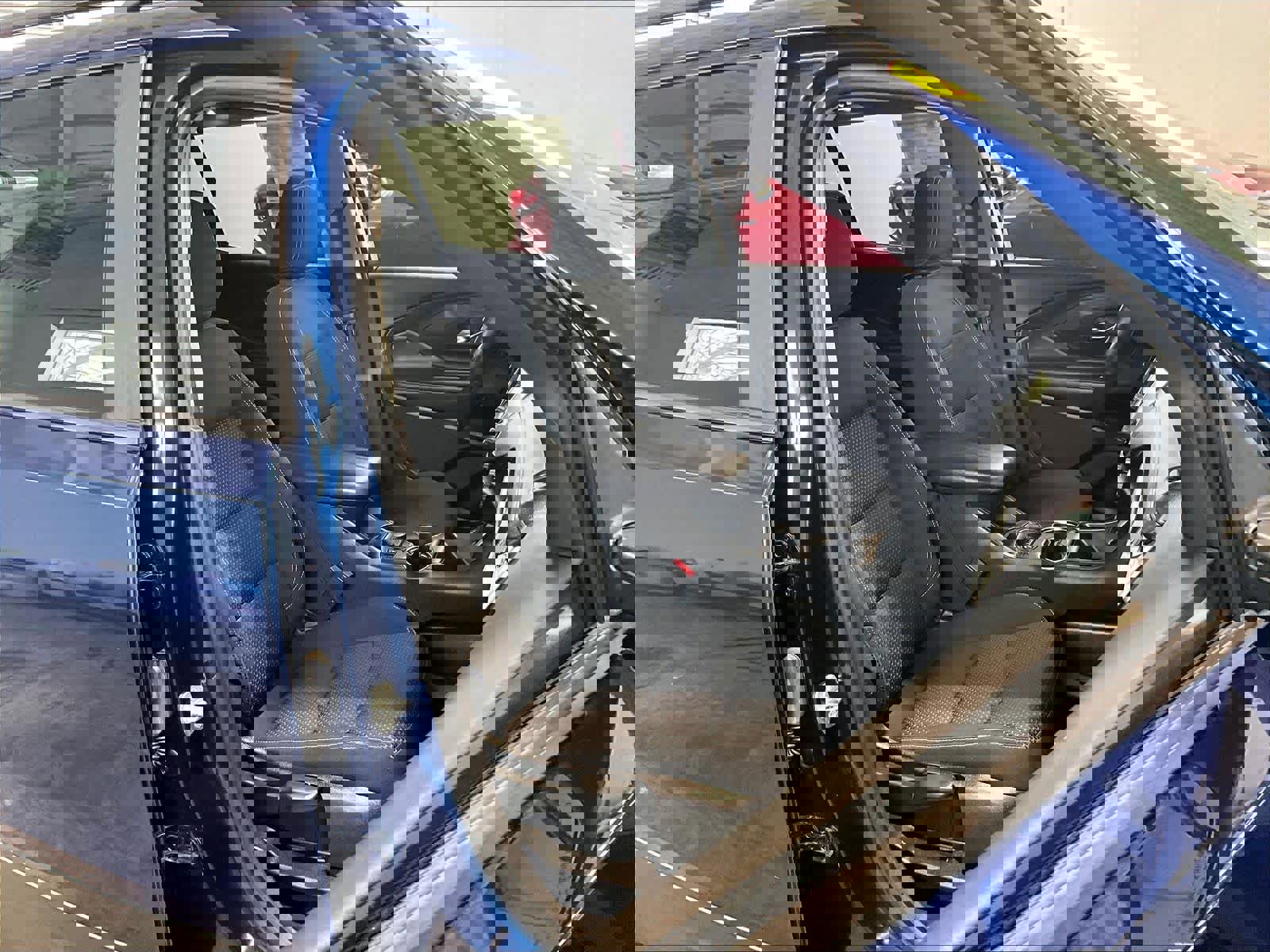 Used 2023 GMC Terrain SLE w/ Driver Convenience Package image 11