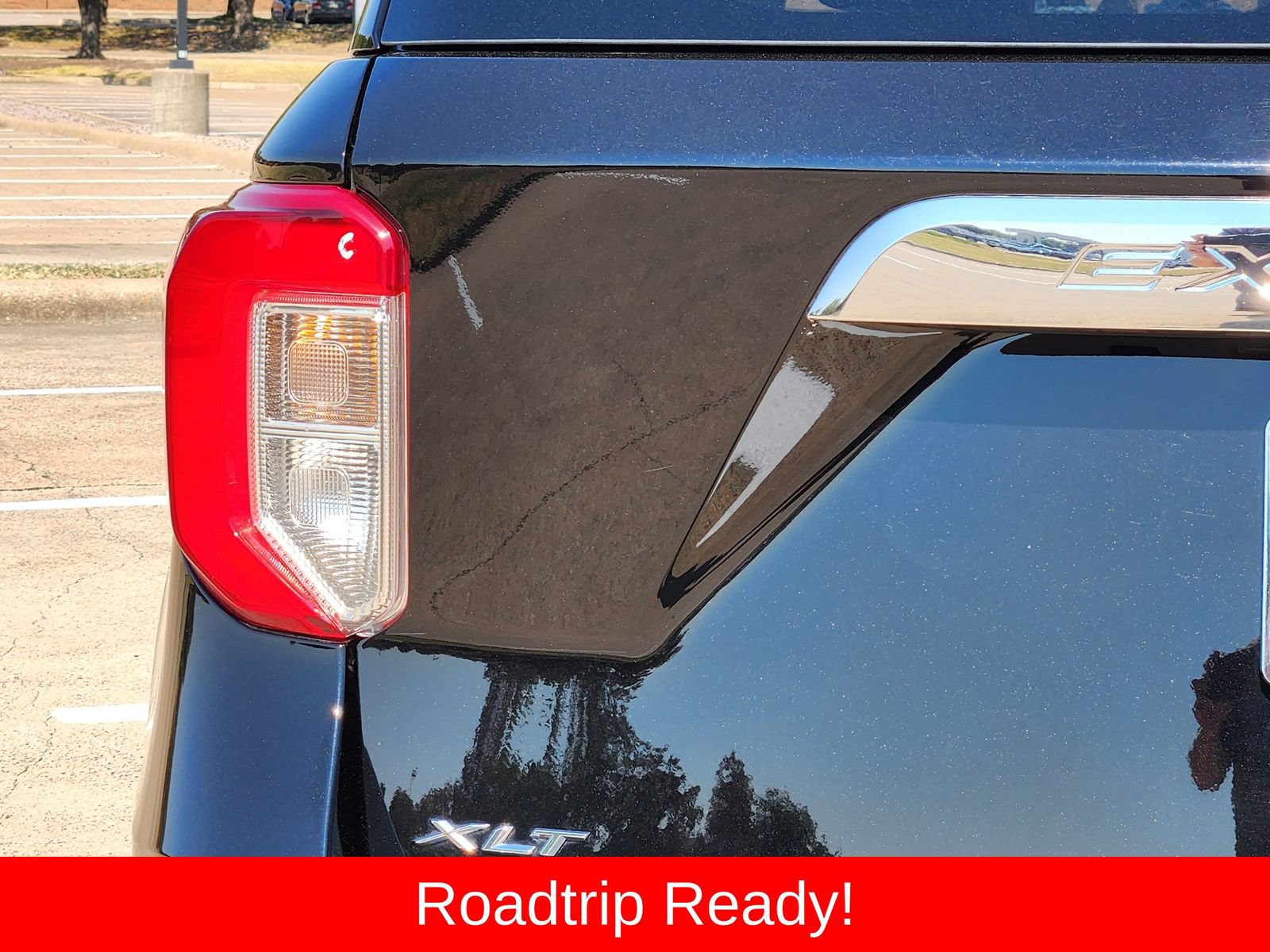 Used 2024 Ford Explorer XLT w/ Equipment Group 202A AWD/4WD image 15