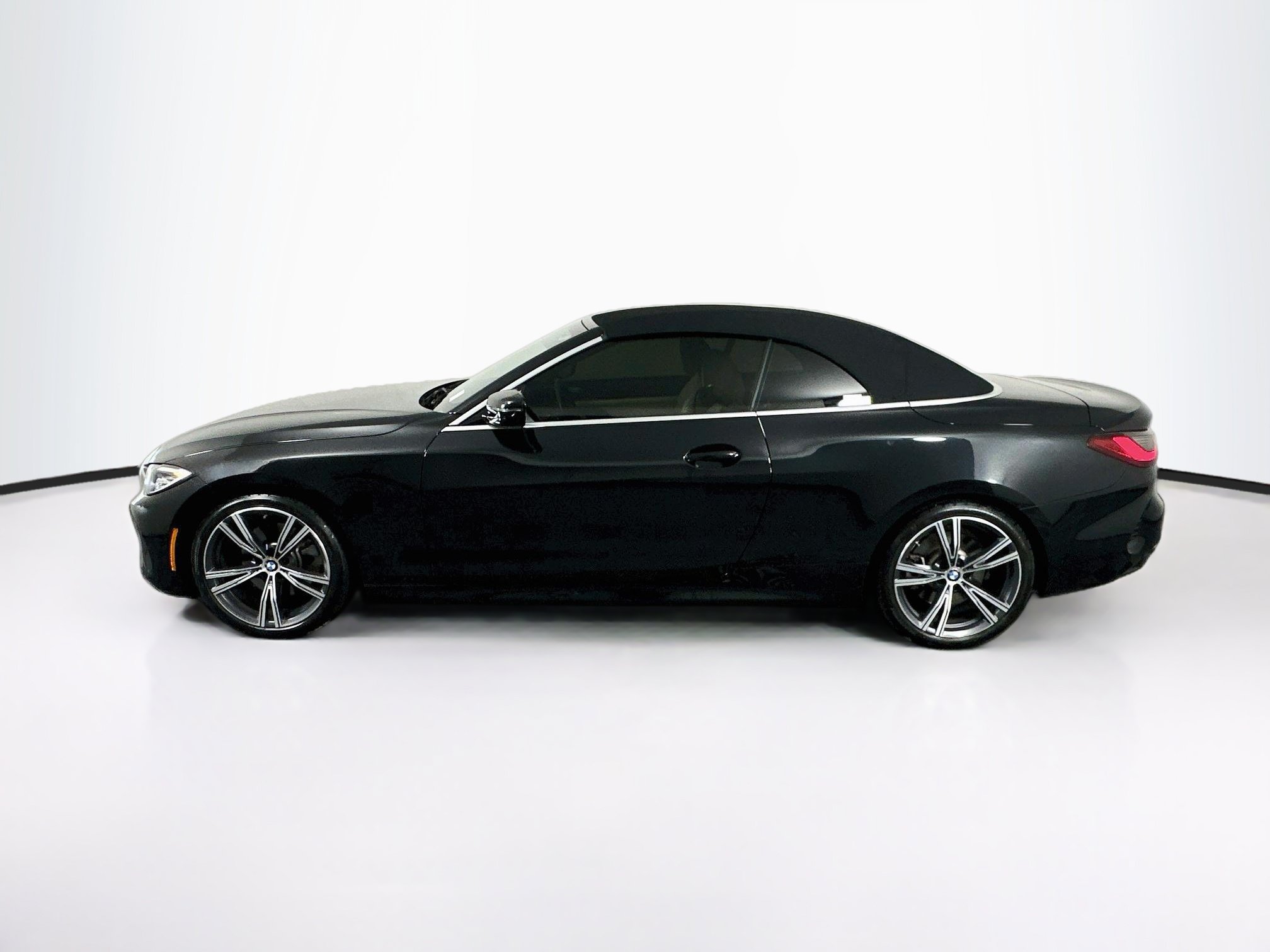 Used 2024 BMW 430i Convertible w/ Convenience Package RWD image 4