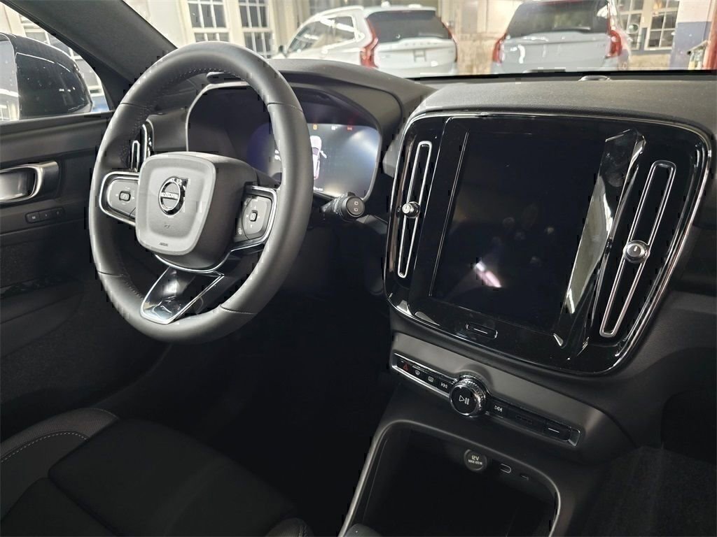 Certified 2024 Volvo XC40 Recharge Core w/ Protection Package Premier image 17
