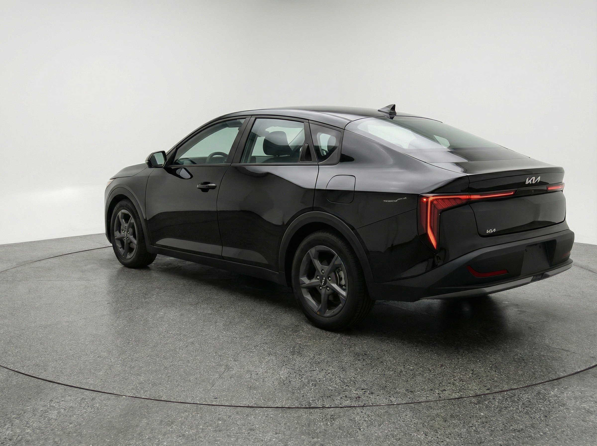 Used 2025 Kia K4 LXS image 6