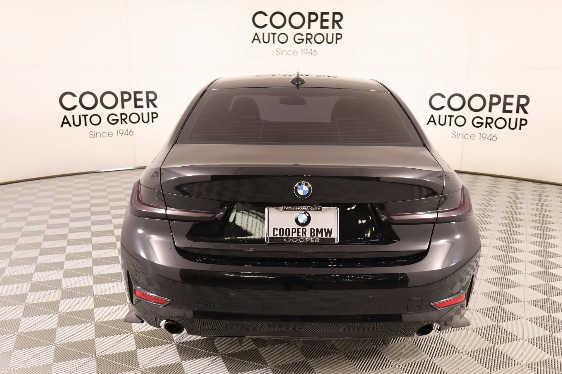 Used 2021 BMW 330i Sedan w/ Convenience Package RWD image 23