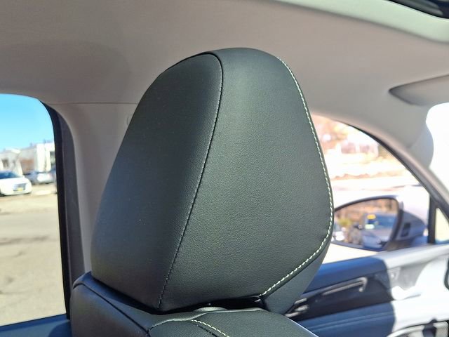 Certified 2025 Volkswagen Tiguan SE w/ Panoramic Sunroof Package AWD/4WD image 13