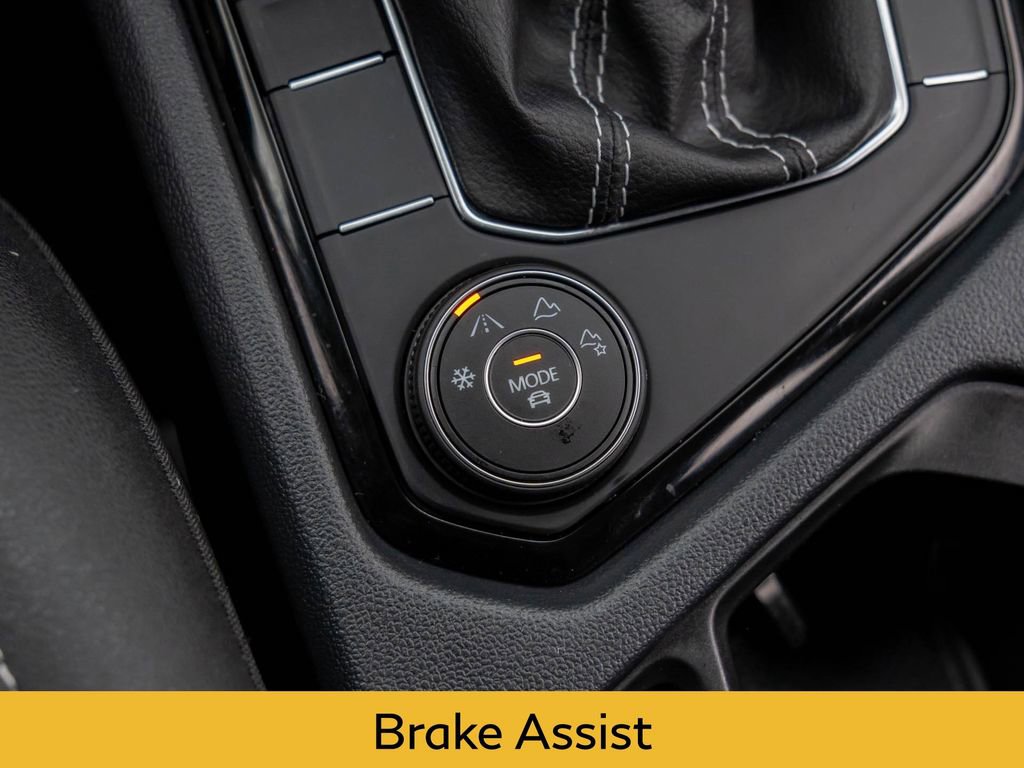 Used 2024 Volkswagen Taos SE image 21