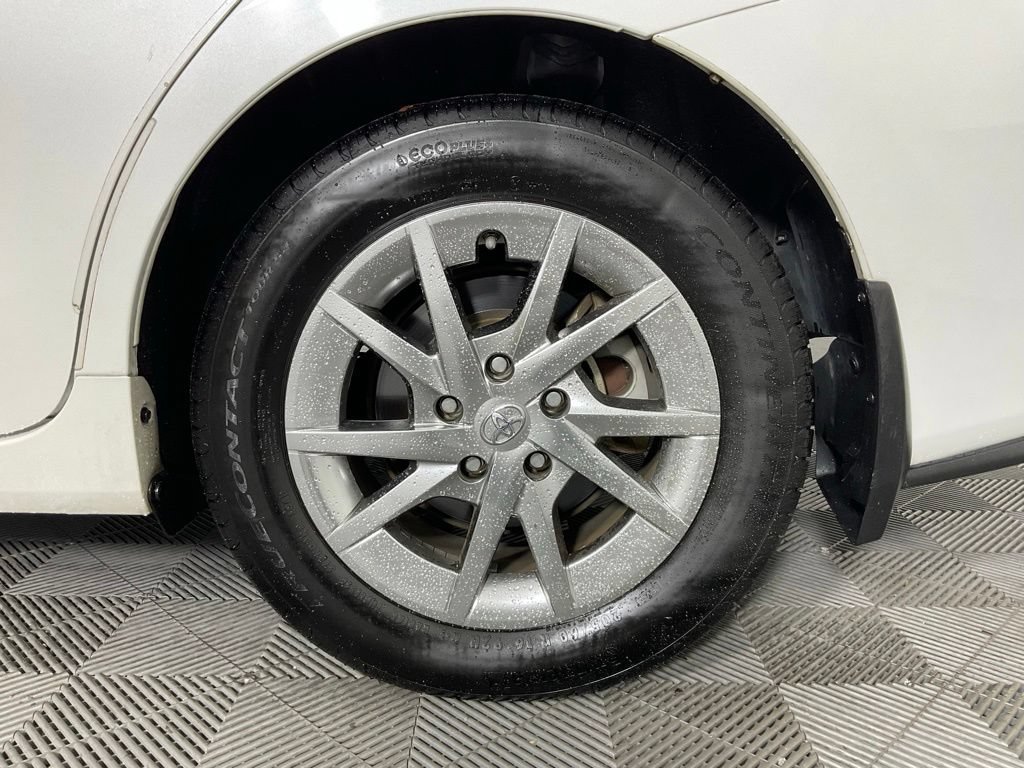 Used 2017 Toyota Prius V Three FWD image 10