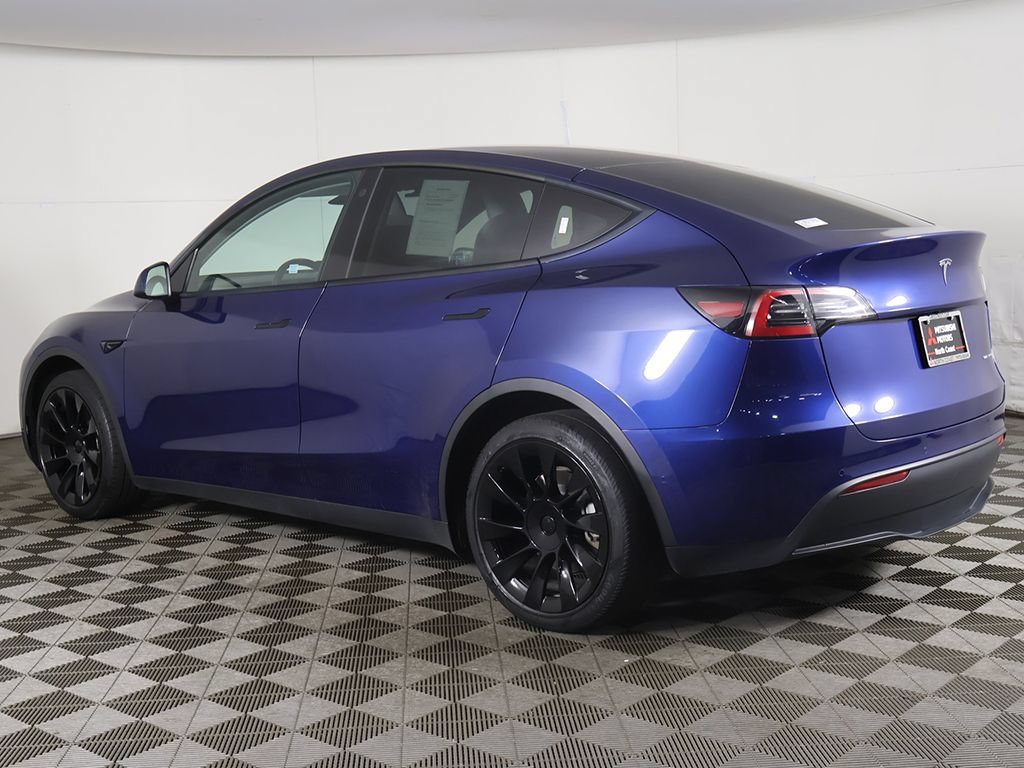 Used 2022 Tesla Model Y Long Range AWD/4WD image 7