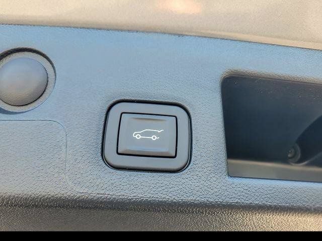 New 2027 GMC Terrain Denali w/ LPO, Black Badging Package AWD/4WD image 28