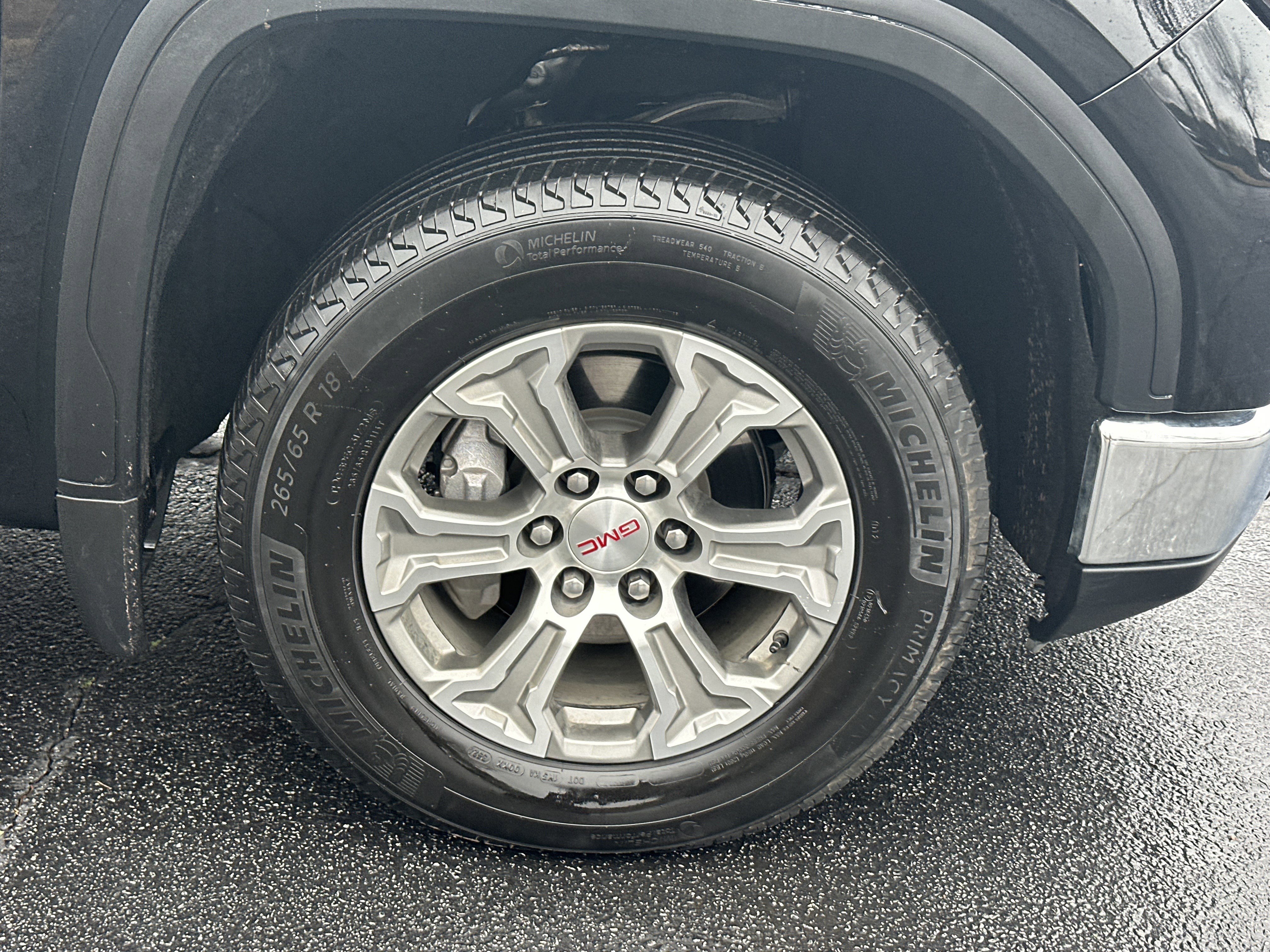 Certified 2025 GMC Sierra 1500 SLT image 14