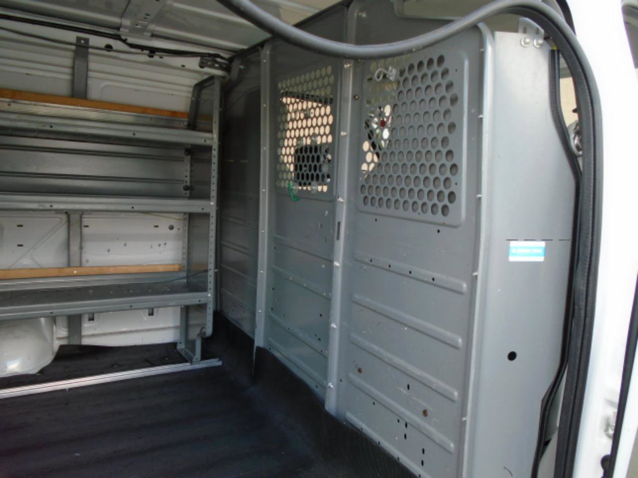 Used 2013 Ford E-250 and Econoline 250 w/ PWR Group RWD image 9