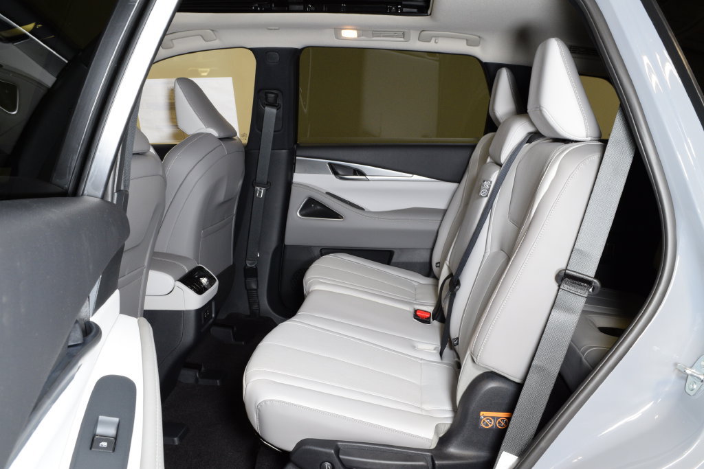 New 2027 INFINITI QX60 Luxe w/ Cargo Package AWD/4WD image 30