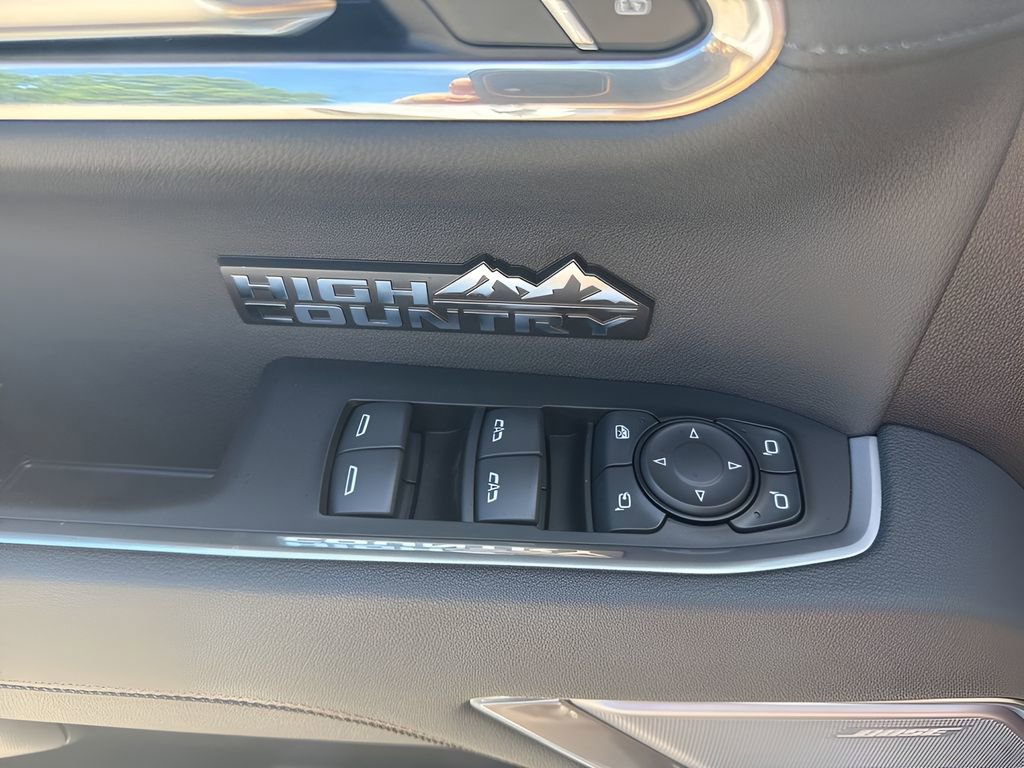 New 2026 Chevrolet Silverado 1500 High Country w/ Technology Package AWD/4WD image 29