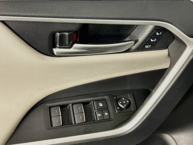 Certified 2025 Toyota RAV4 Limited FWD image 19