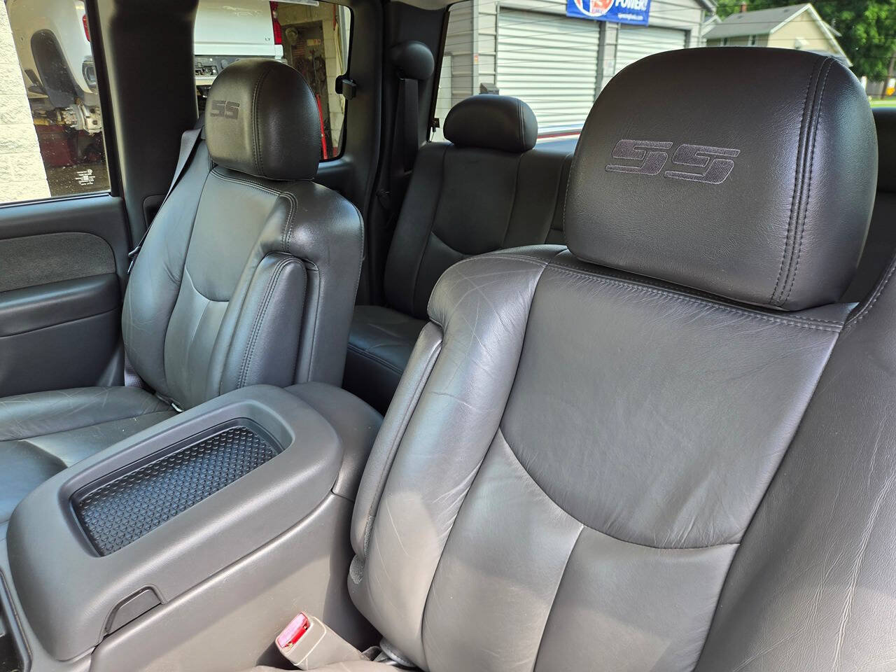 Used 2003 Chevrolet Silverado 1500 SS AWD/4WD image 10