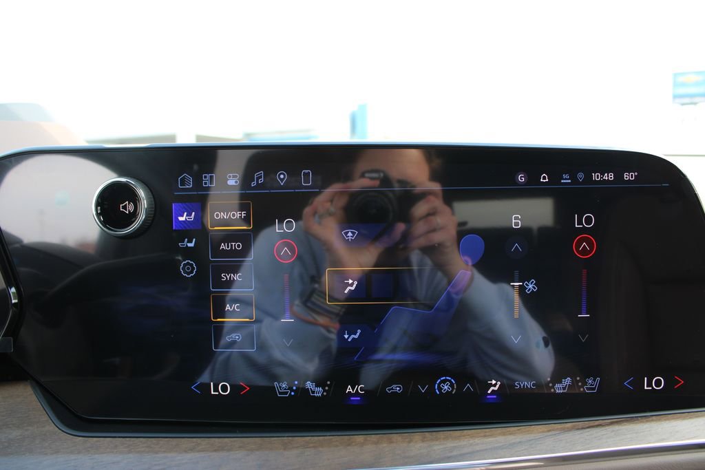 New 2026 Chevrolet Suburban High Country image 57