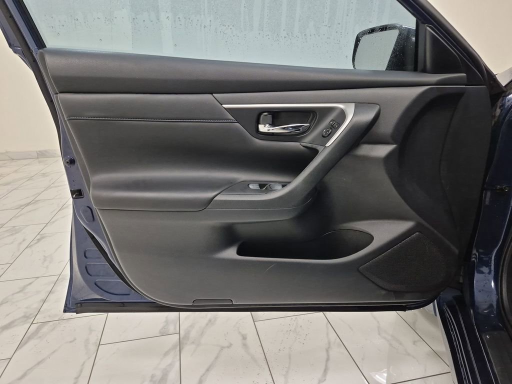 Used 2017 Nissan Altima 2.5 SR image 23
