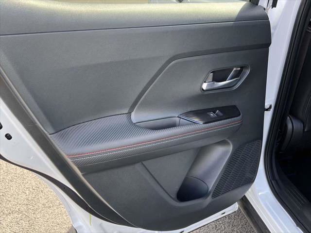 Used 2025 Nissan Kicks SR FWD image 14