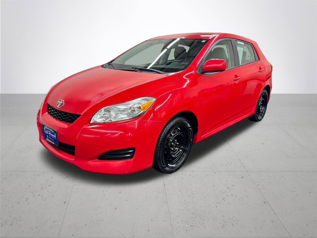 Used 2011 Toyota Matrix image 2