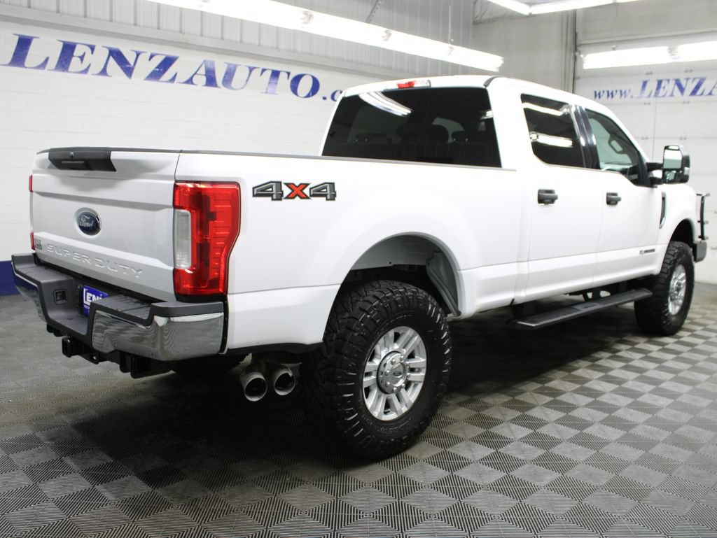 Used 2017 Ford F250 XLT AWD/4WD image 5