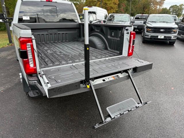 New 2026 Ford F350 Lariat image 7