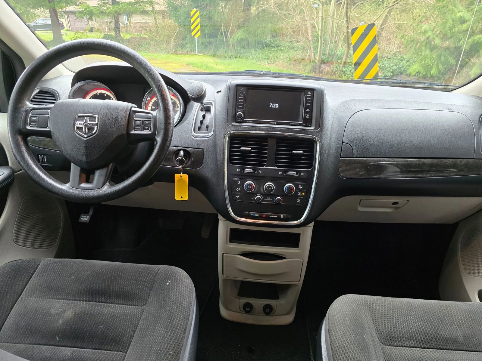 Used 2018 Dodge Grand Caravan SE image 16
