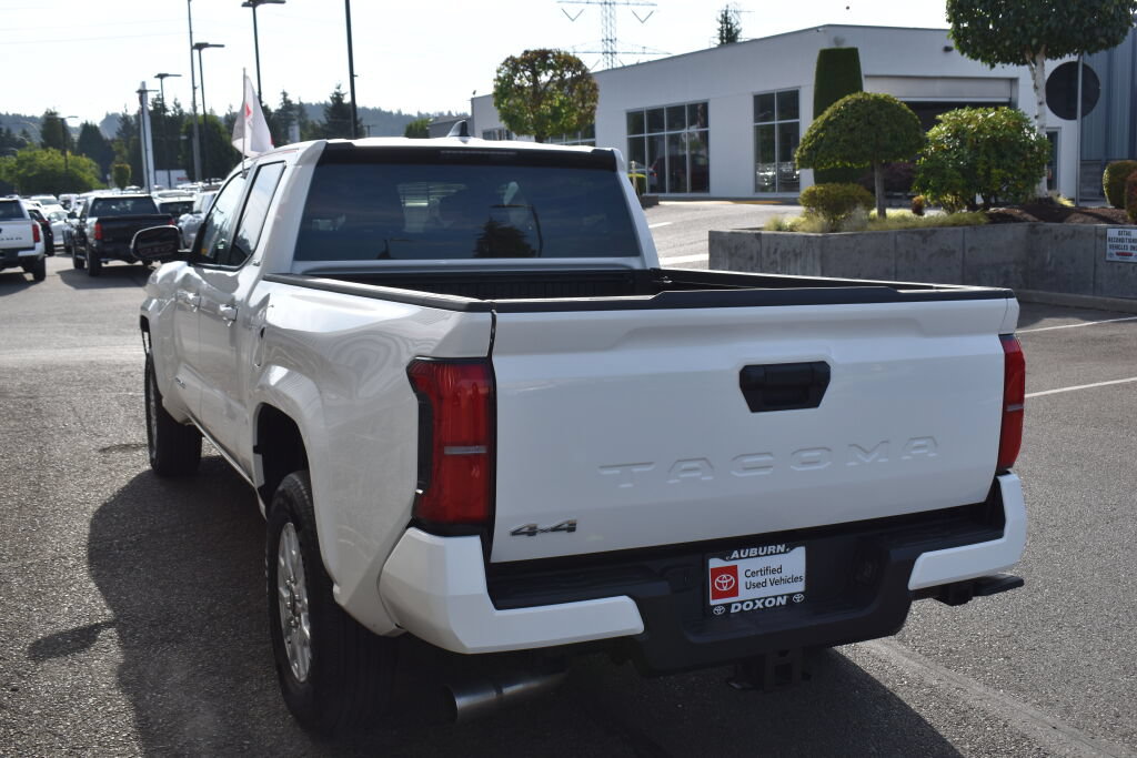 Certified 2025 Toyota Tacoma SR5 AWD/4WD image 7