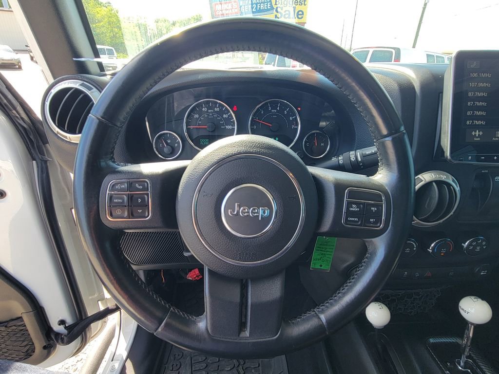Used 2018 Jeep Wrangler Rubicon w/ Power Convenience Group AWD/4WD image 40