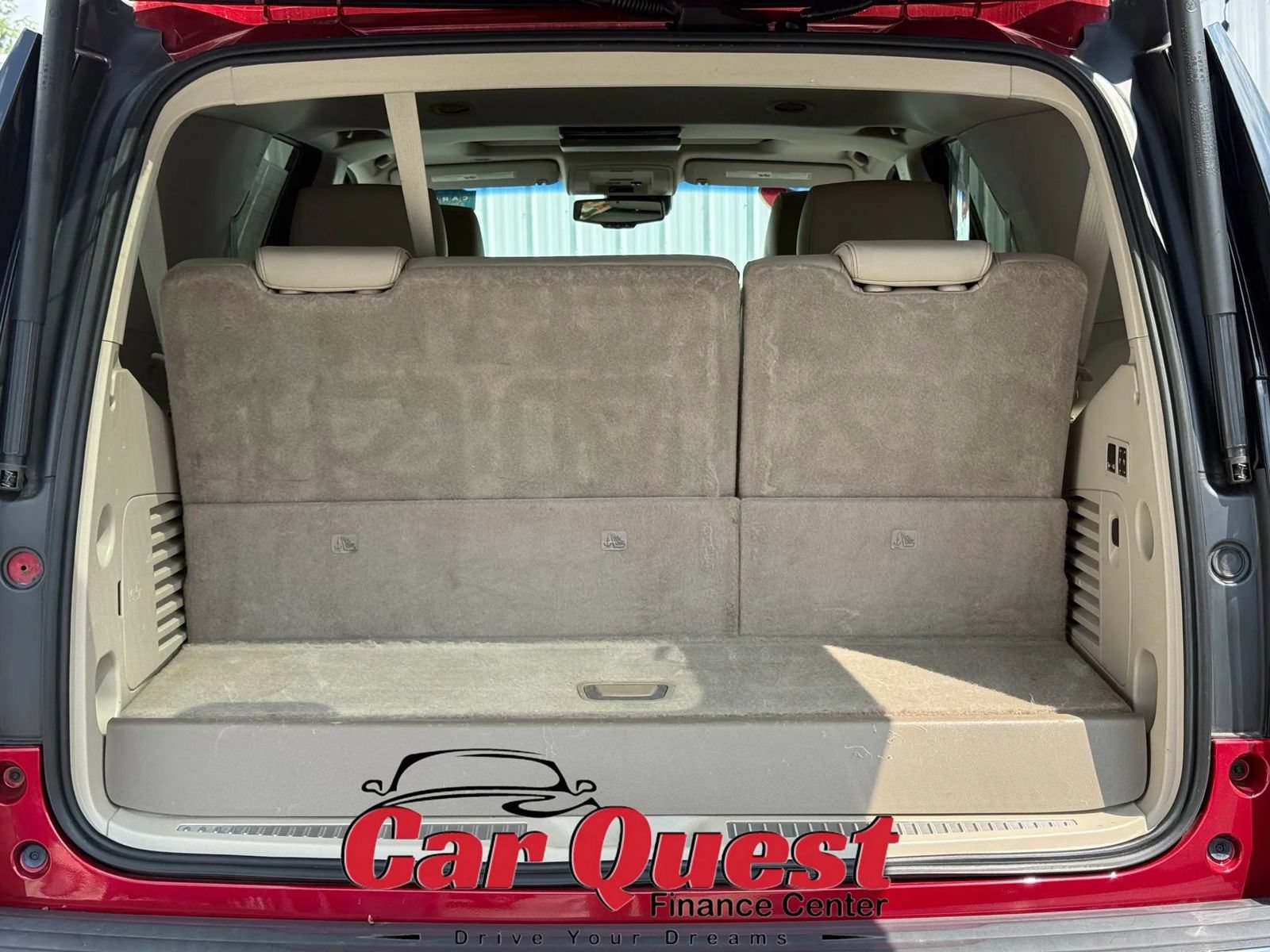 Used 2015 GMC Yukon Denali w/ Premium Package AWD/4WD image 17