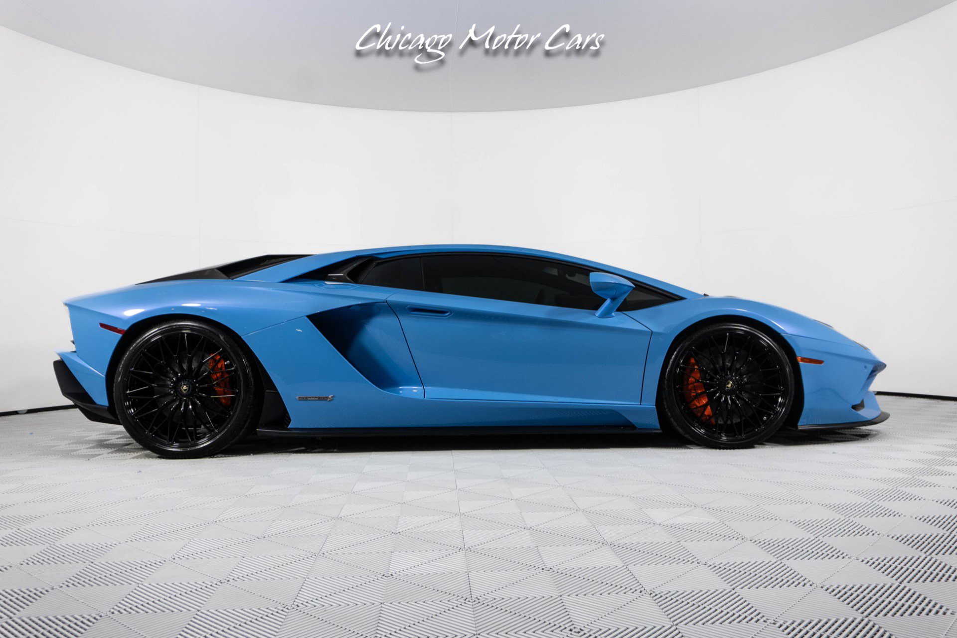 Used 2018 Lamborghini Aventador S AWD/4WD image 8
