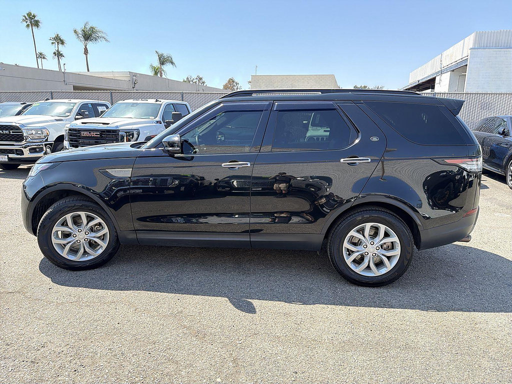 Used 2017 Land Rover Discovery SE AWD/4WD image 8