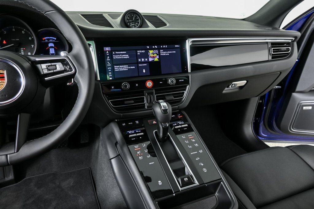 New 2026 Porsche Macan image 13