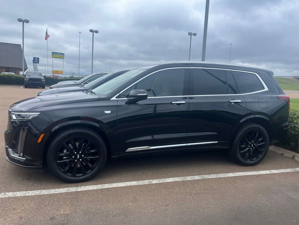 Used 2022 Cadillac XT6 Premium Luxury w/ Technology Package AWD/4WD image 8