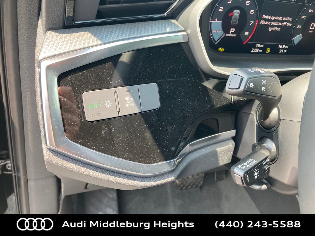 Certified 2025 Audi Q3 2.0T Premium w/ Convenience Package image 17