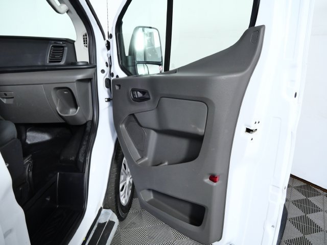 Certified 2025 Ford Transit 250 Low Roof w/ Exterior Upgrade Package RWD image 9
