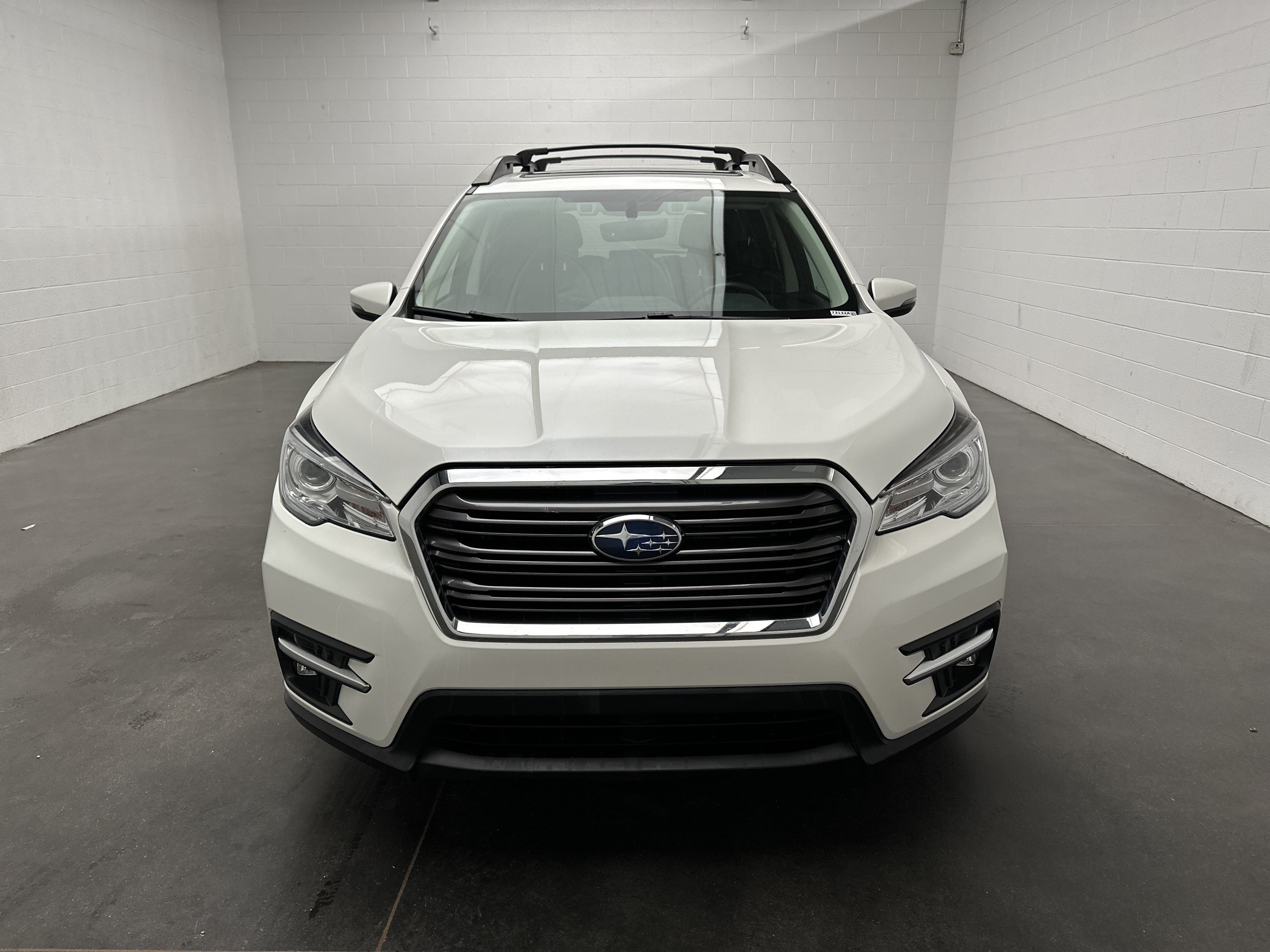 Used 2022 Subaru Ascent Limited w/ Technology Package AWD/4WD image 3