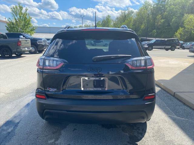 Certified 2023 Jeep Cherokee Altitude Lux AWD/4WD image 3