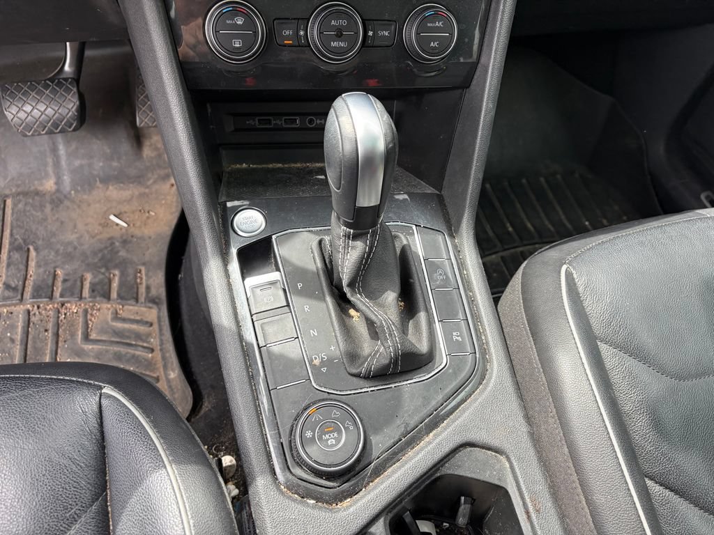 Used 2019 Volkswagen Tiguan SEL Premium AWD/4WD image 25
