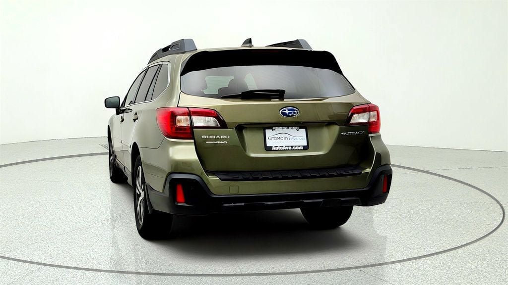 Used 2018 Subaru Outback 2.5i Limited AWD/4WD image 6
