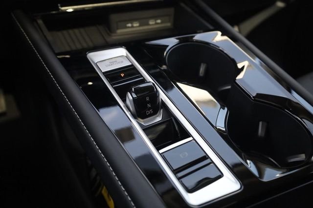 New 2026 Volkswagen Atlas SE image 18