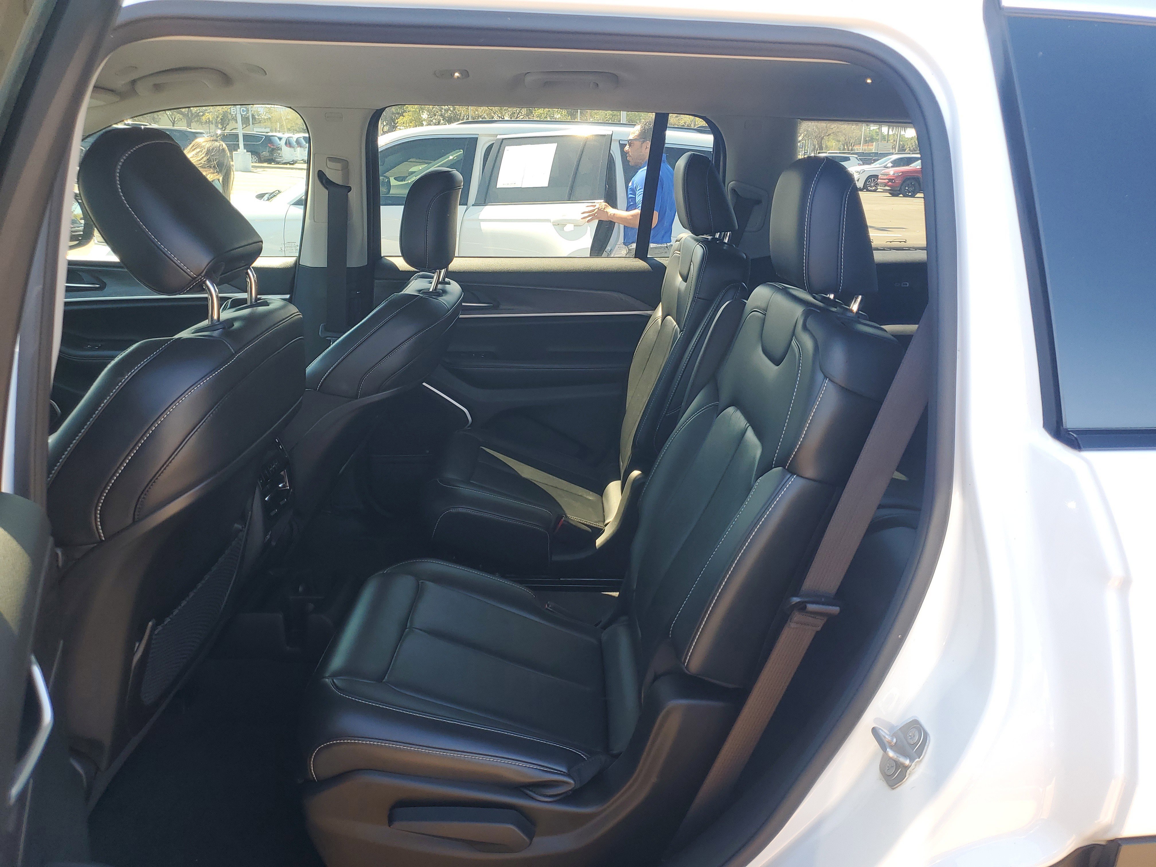 Used 2021 Jeep Grand Cherokee L Limited image 9