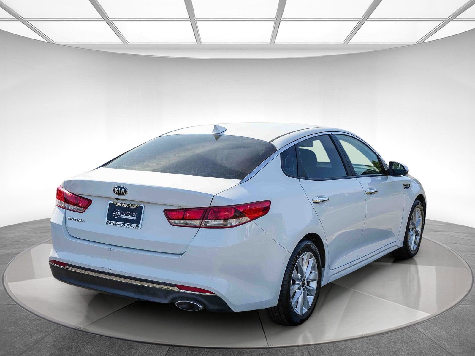 Used 2017 Kia Optima LX FWD image 4