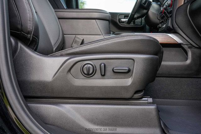 Used 2019 Chevrolet Silverado 1500 High Country w/ Technology Package AWD/4WD image 52