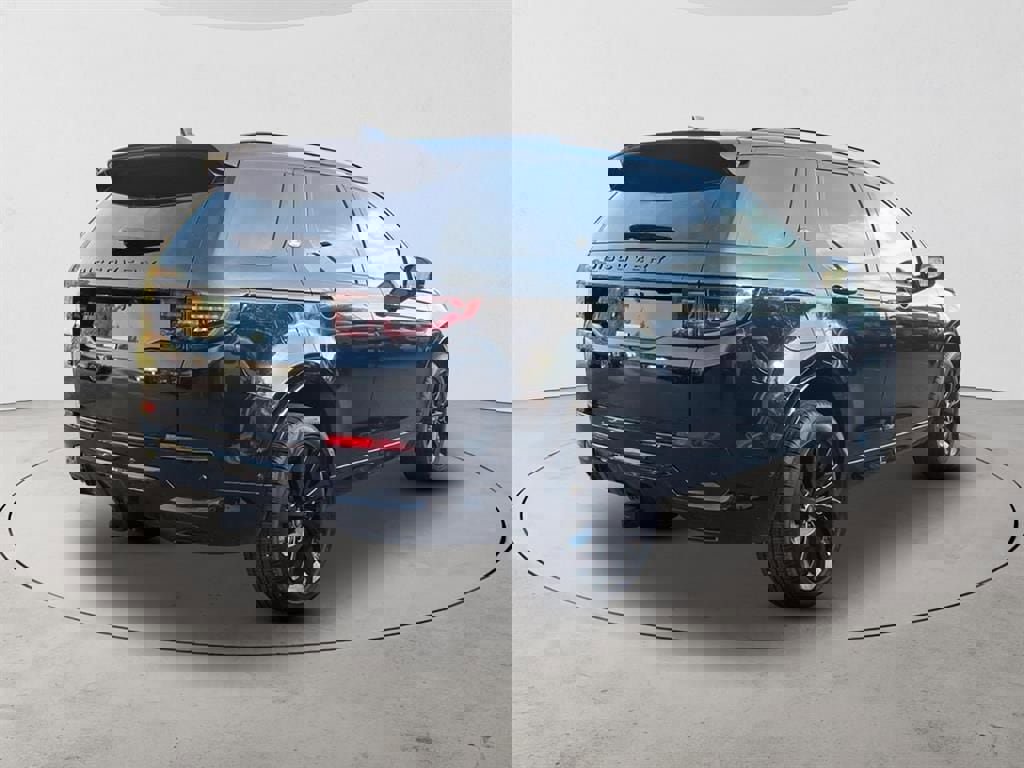 New 2025 Land Rover Discovery Sport Dynamic SE image 5