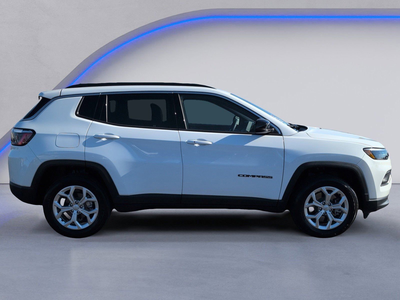 Used 2024 Jeep Compass Latitude image 12